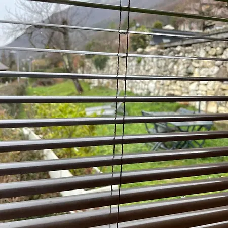 Maisonnette Vue Panoramique D'annecy *